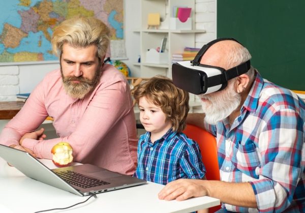 The Psychology of Online Learning: Unpacking How We Learn in the Digital Age
